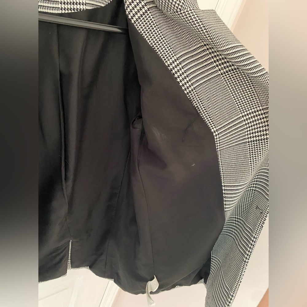 Forever 21 Black and White Houndstooth Blazer - Picture 11 of 11